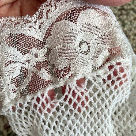 Pair Of Mismatched Fishnet Thigh High’s - Picture 4 of 5